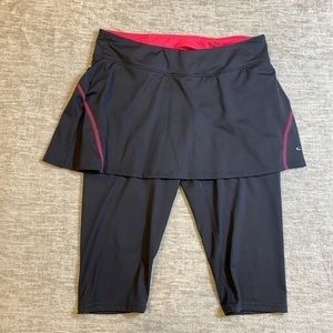 Champion gray/pink golf/tennis skirt with attached capri leggings size M